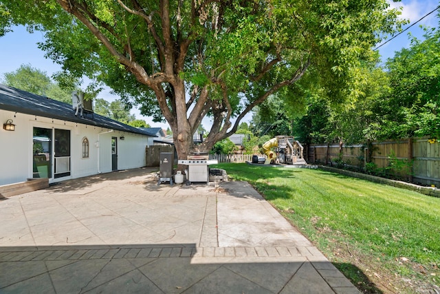 3689 Suzanne Way, Redding, CA 96002 - view of patio / terrace