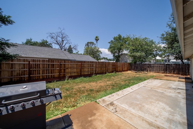 1706 Stanton Dr, Shasta Lake, CA 96019 - fenced backyard featuring a patio area