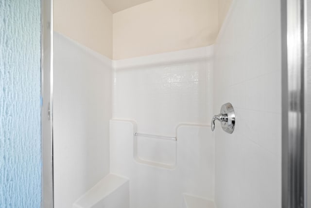 6552 Capitola Pl, Redding, CA 96001 - bathroom featuring a shower stall