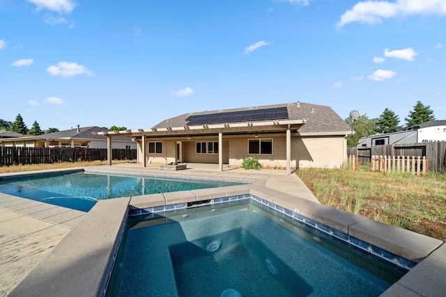 6552 Capitola Pl, Redding, CA 96001 - view of pool with an in-ground hot tub, a patio area, a fenced backyard, and a ceiling fan