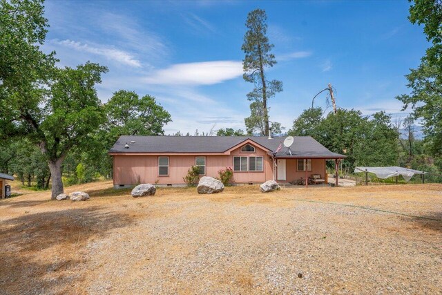 16605 Lassen Ave, Anderson, CA 96007 - view of front of home featuring crawl space