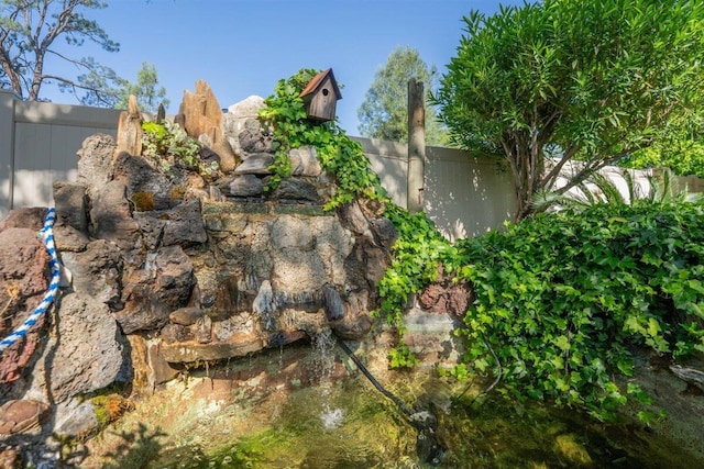 1366 Carla Cir, Redding, CA 96003 - view of yard