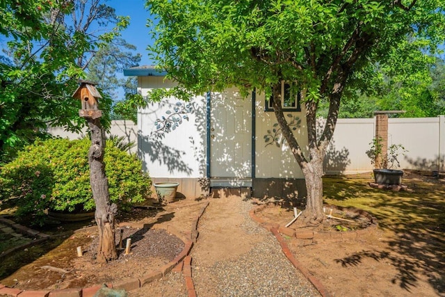 1366 Carla Cir, Redding, CA 96003 - view of yard