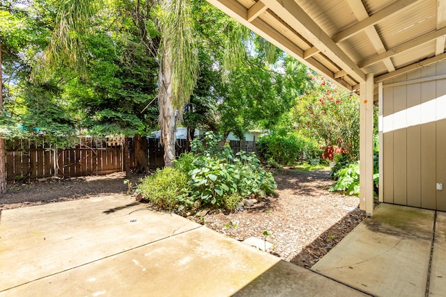 1556 Santa Fe Ave, Redding, CA 96003 - view of patio featuring a fenced backyard