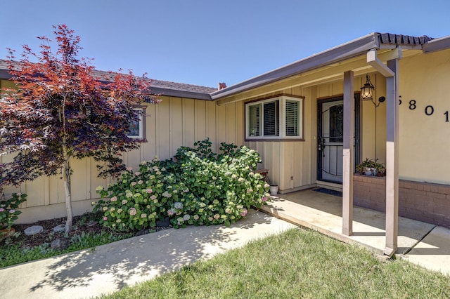 5801 Mountain View Dr, Redding, CA 96003 - view of doorway to property