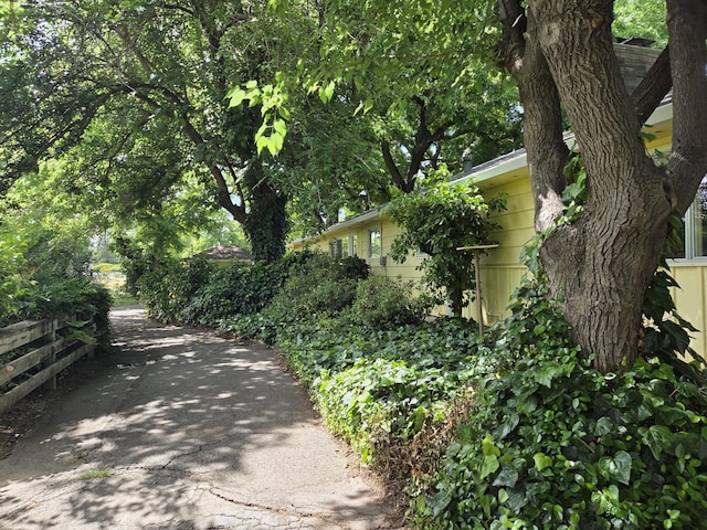 8198 Green Acres Ln, Redding, CA 96002 - view of road