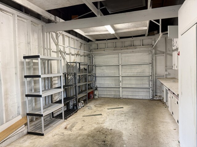 1434 Jeffries Ave, Anderson, CA 96007 - view of garage