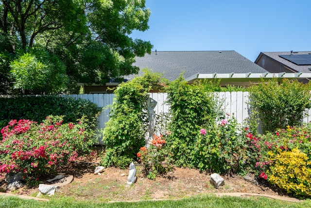 2184 Darsha Ln, Redding, CA 96003 - view of yard
