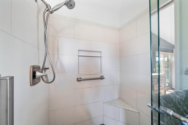 1163 Golden Gate Trl, Redding, CA 96003 - full bathroom with tiled shower