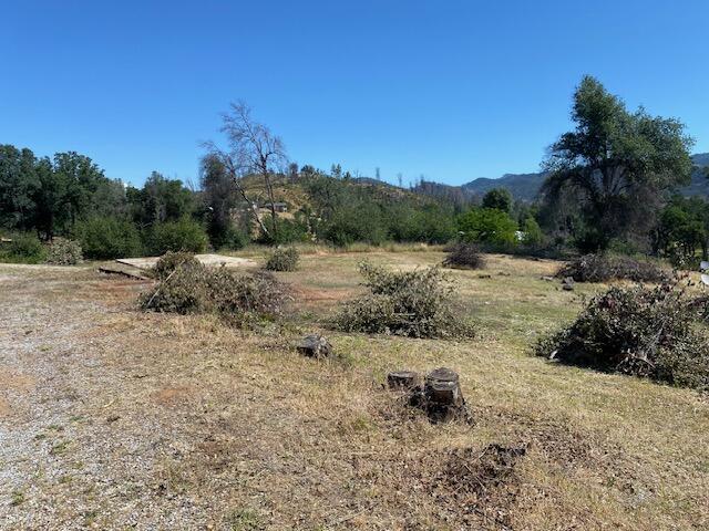 13679 Old Oregon Trl, Redding, CA 96003