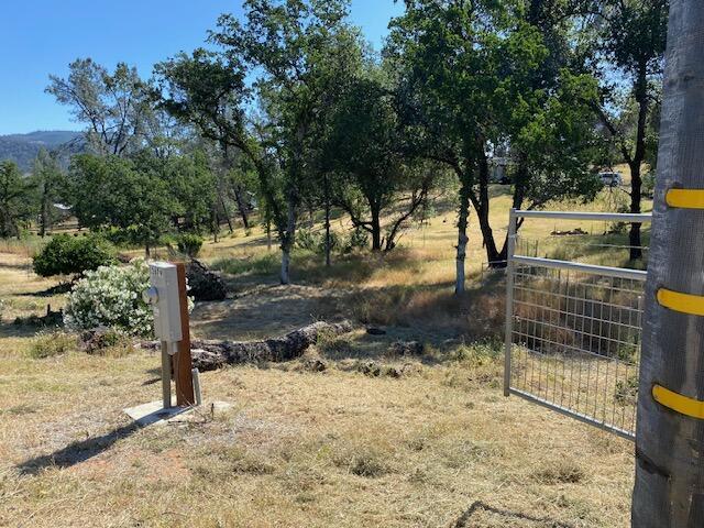 13679 Old Oregon Trl, Redding, CA 96003