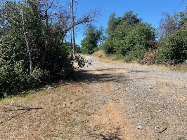 13679 Old Oregon Trl, Redding, CA 96003
