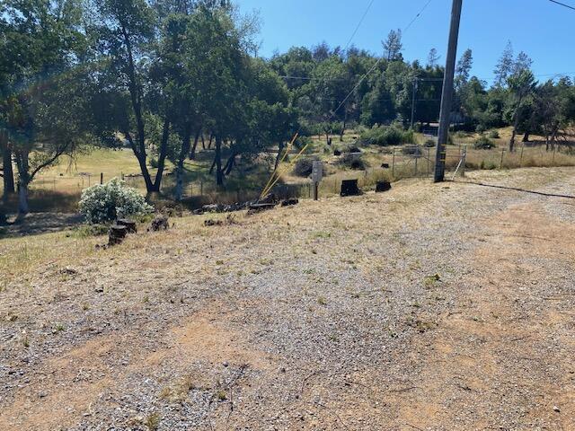 13679 Old Oregon Trl, Redding, CA 96003