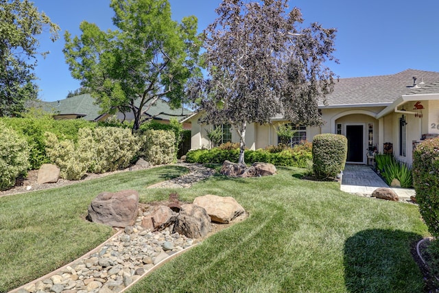 2654 Queens Way, Redding, CA 96001 - view of grassy yard