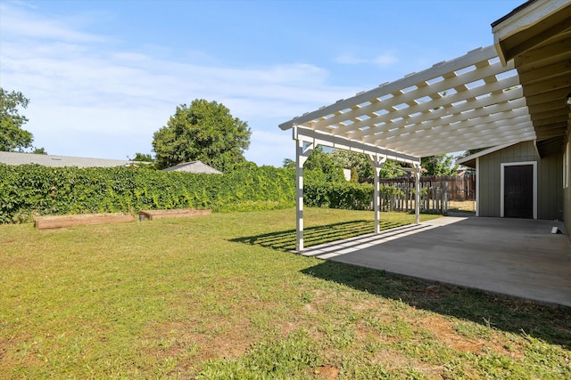 635 Nicklaus Ave, Red Bluff, CA 96080 - view of yard featuring a pergola and a patio area