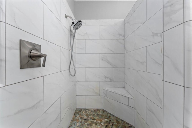 21350 Wilcox Rd, Red Bluff, CA 96080 - full bathroom featuring a tile shower