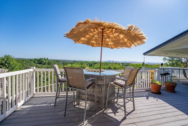 21350 Wilcox Rd, Red Bluff, CA 96080 - deck with outdoor dining space