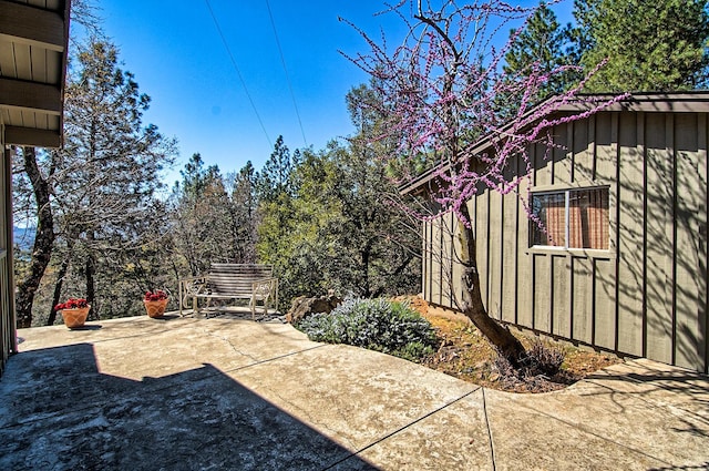 19370 Mountain Maple Rd, Lakehead, CA 96051 - view of patio / terrace