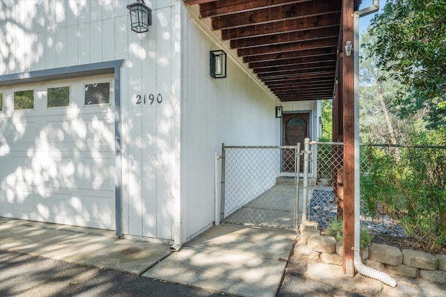 2190 Skyline Dr, Redding, CA 96001 - view of side of property featuring a gate