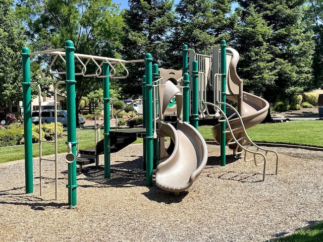 2135 Vienna Way, Redding, CA 96003 - view of community jungle gym