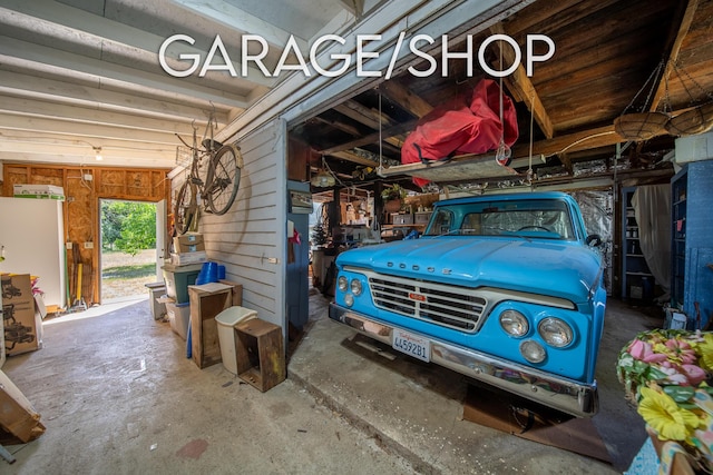 2940 Felstet Ln, Redding, CA 96001 - view of garage