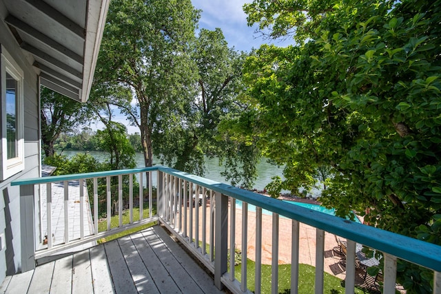 2940 Felstet Ln, Redding, CA 96001 - deck with a water view