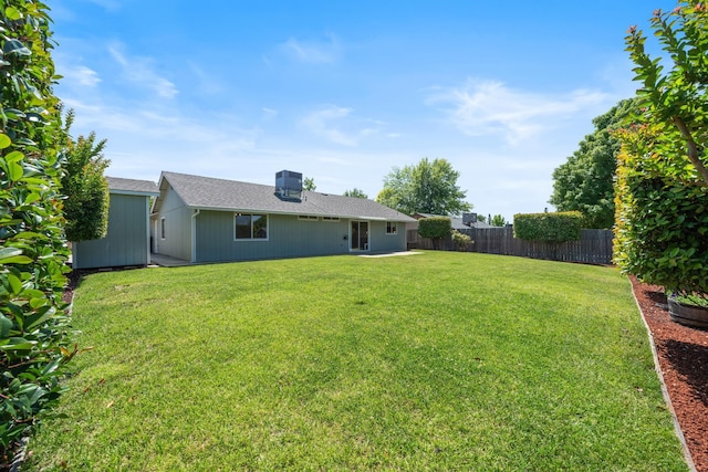 1626 French Lace Ln, Redding, CA 96003 - view of yard