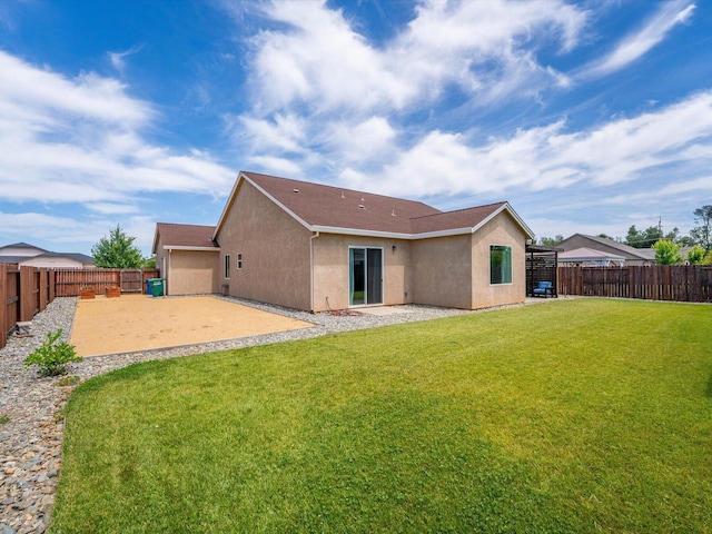 2830 Calaveras Ct, Redding, CA 96002 - back of property featuring stucco siding and a patio area