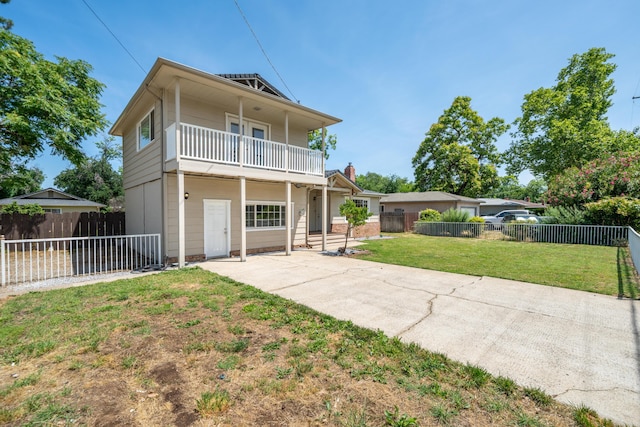 5101 Bidwell Rd, Redding, CA 96001 - view of front of house featuring a balcony