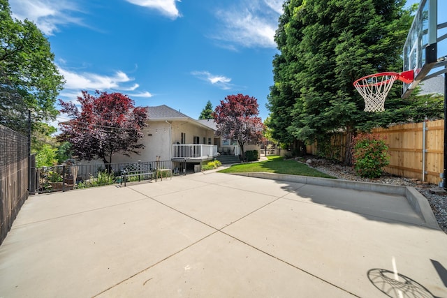 1030 Tulare Ct, Redding, CA 96003 - view of patio / terrace