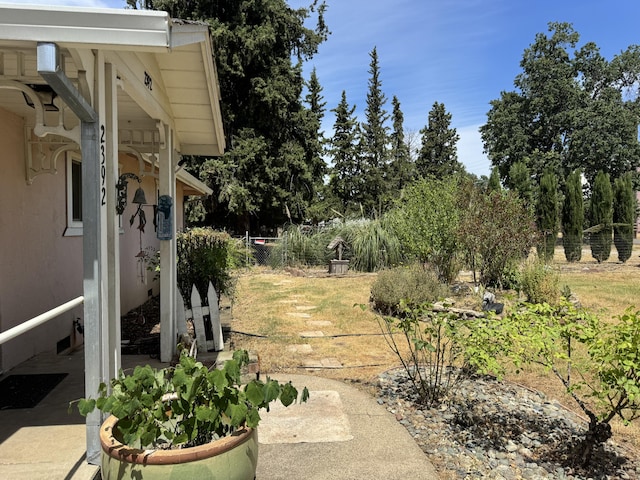 2392 Balls Ferry Rd, Anderson, CA 96007 - view of yard