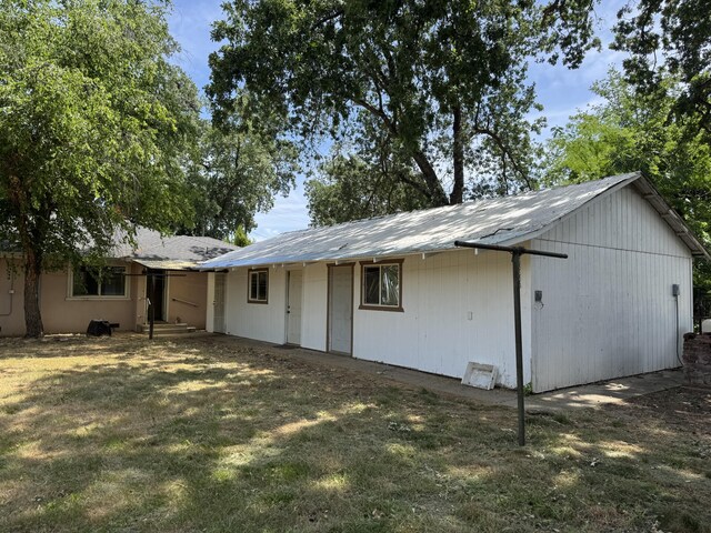 2392 Balls Ferry Rd, Anderson, CA 96007 - rear view of house with a lawn