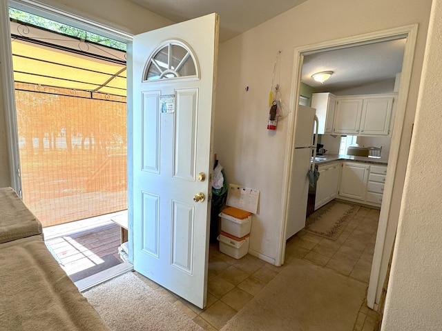 29093 Day Rd, Mcarthur, CA 96056 - foyer with light tile patterned floors