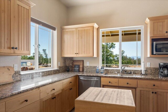 25150 Dersch Rd, Anderson, CA 96007 - photo 22