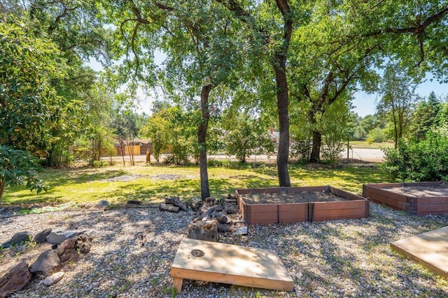 2551 S Waverly Ave, Redding, CA 96001 - view of yard with a vegetable garden