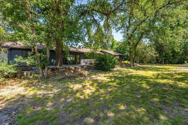 2551 S Waverly Ave, Redding, CA 96001 - view of grassy yard