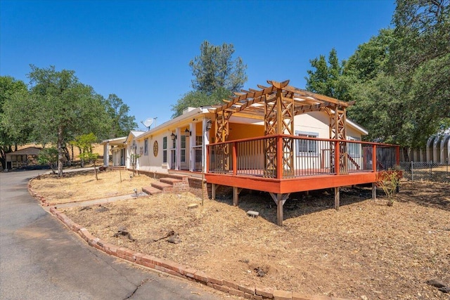 22400 E Elk Trl, Redding, CA 96003 - view of front of property with a pergola and a wooden deck