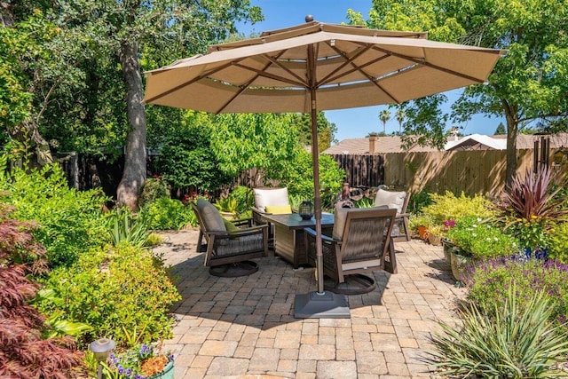2364 La Madre Ct, Redding, CA 96002 - view of patio / terrace featuring outdoor dining space