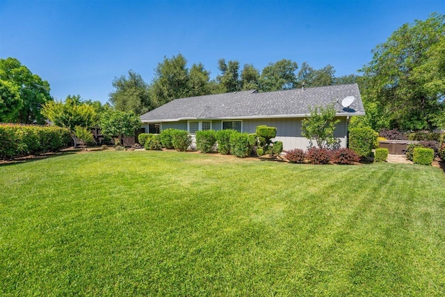 2364 La Madre Ct, Redding, CA 96002 - view of front of home with a front lawn