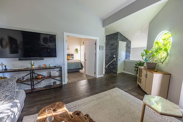 410 Ridgecrest Trl Unit 226, Redding, CA 96003 - living room featuring vaulted ceiling, wood finished floors, and baseboards
