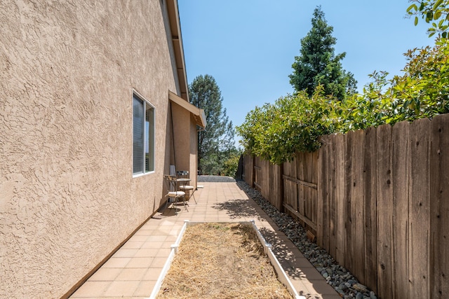 3337 Old Lantern Dr, Redding, CA 96003 - view of yard featuring a patio