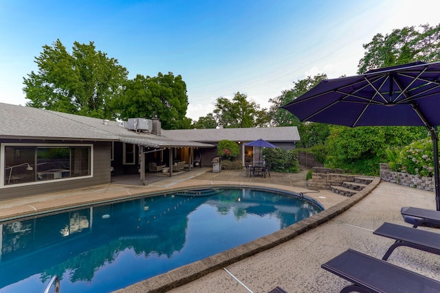 2180 Oak Ridge Dr, Redding, CA 96001 - outdoor pool with a patio area