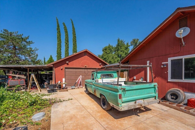 2025 El Verano St, Redding, CA 96002 - view of garage