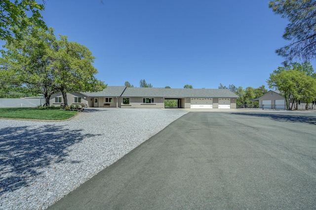 17400 Pittim Dr, Redding, CA 96003 - ranch-style house featuring asphalt driveway