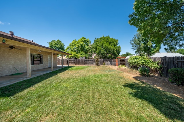 3255 Wandsworth Dr, Shasta Lake, CA 96019 - fenced backyard featuring a ceiling fan and a patio area
