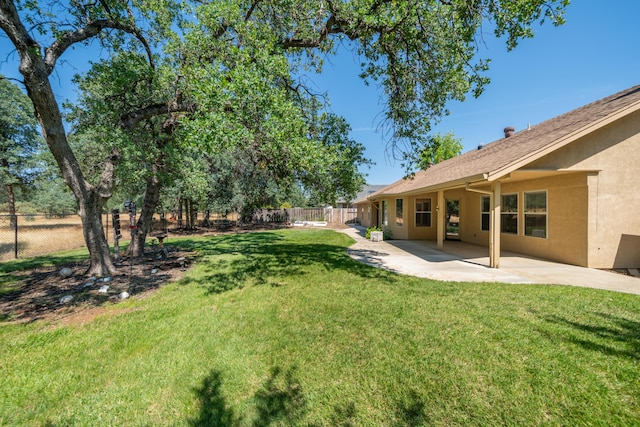 2169 Hope Ln, Redding, CA 96003 - view of yard with a patio