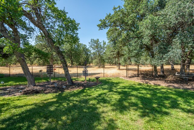2169 Hope Ln, Redding, CA 96003 - view of yard