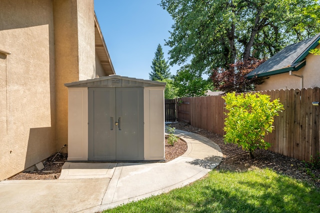 2169 Hope Ln, Redding, CA 96003 - view of shed featuring a fenced backyard