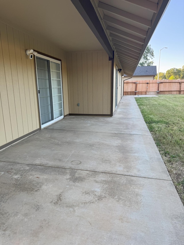 1407 Fayette Ln, Redding, CA 96003 - view of patio