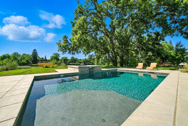 180 Agua Verdi Dr, Red Bluff, CA 96080 - outdoor pool featuring a patio